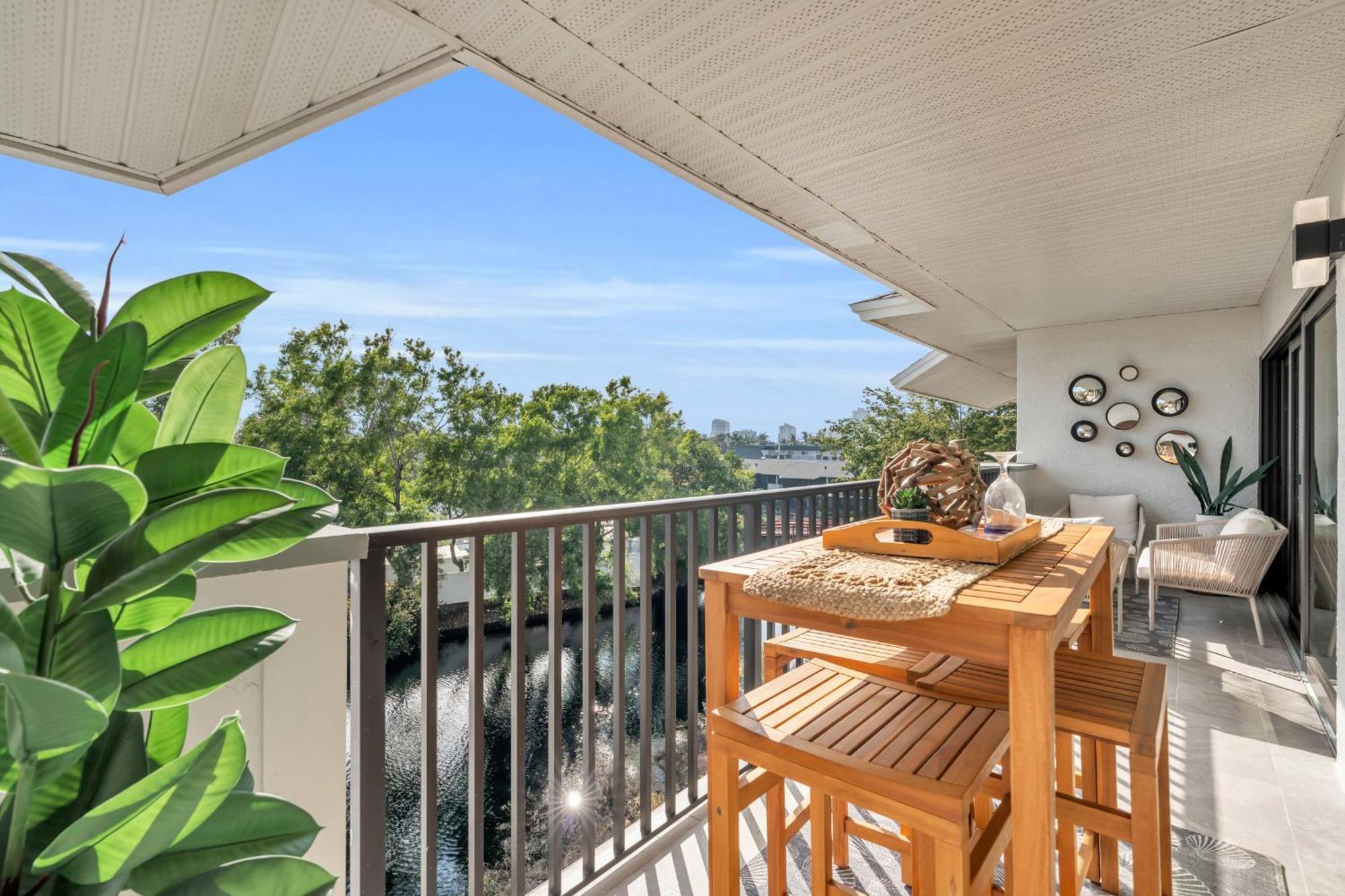 Park Shore Resort By Mike Z Rentals (Adults Only) North North Naples Exterior foto